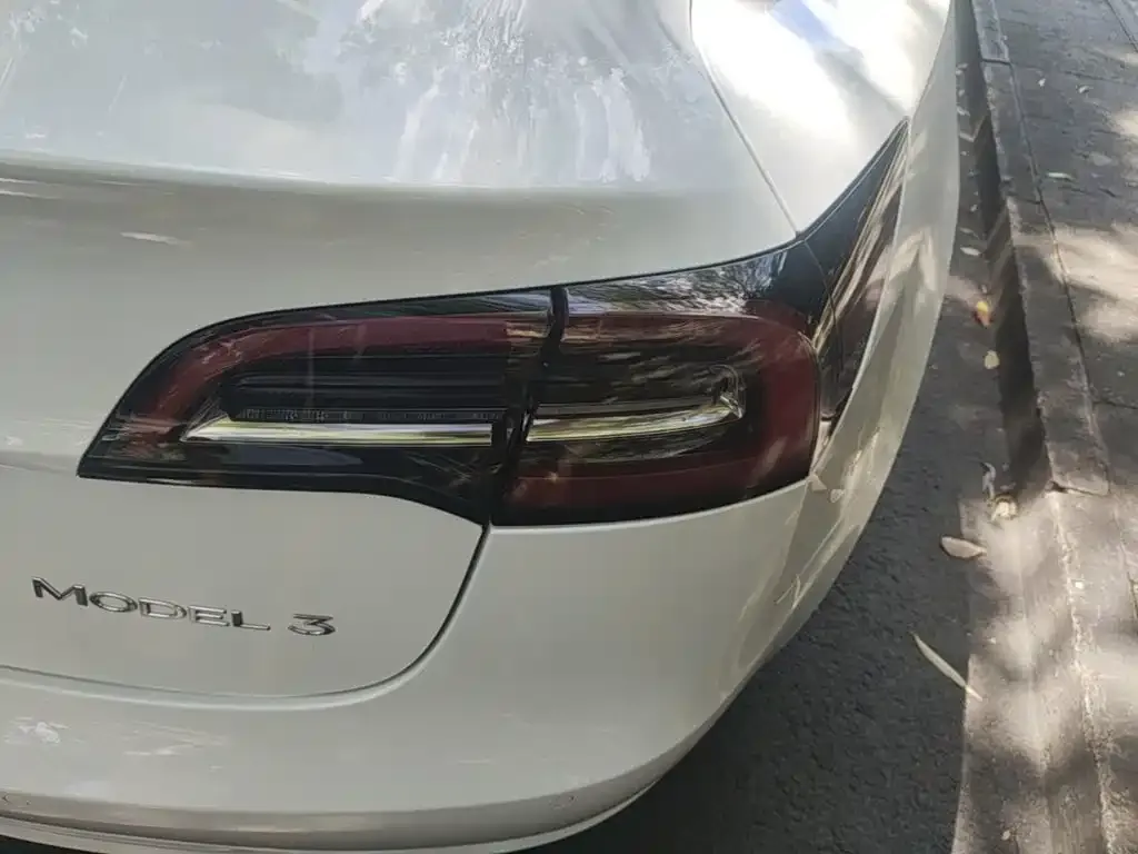Tesla Model 3 — фото 3