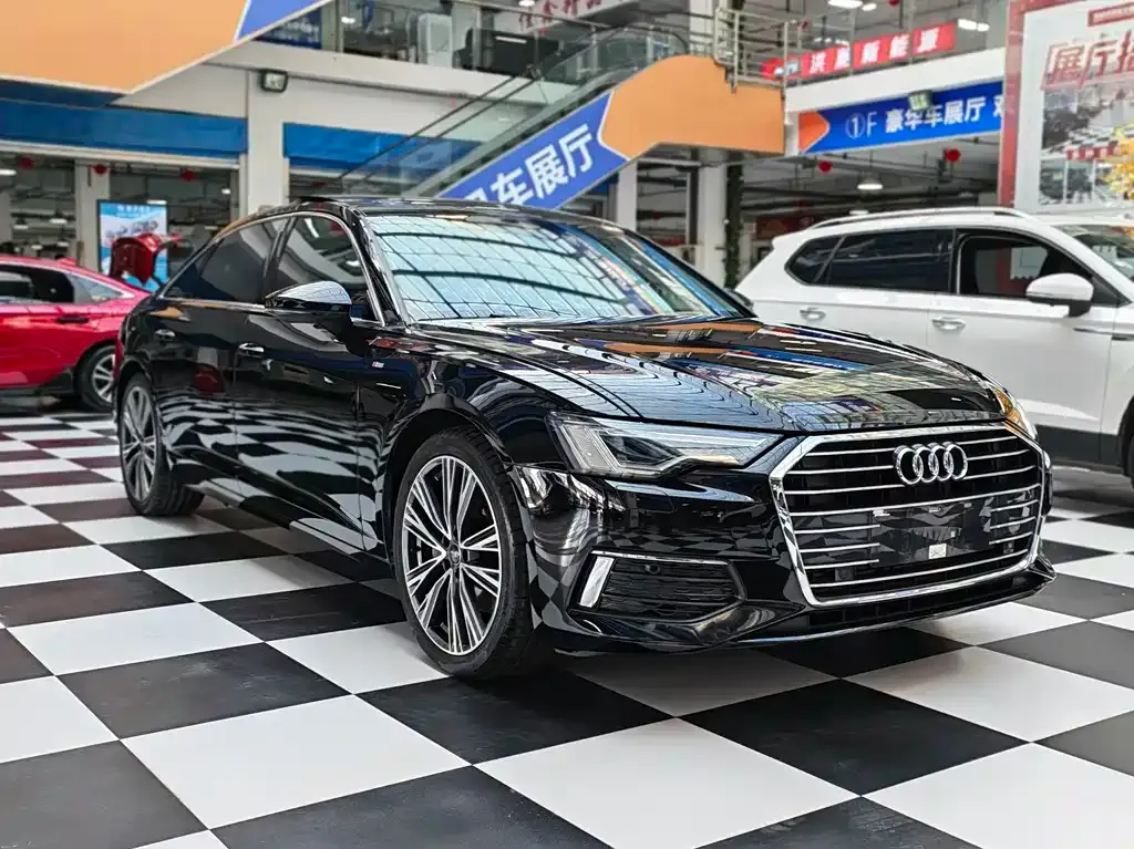 Audi A6L — фото 10