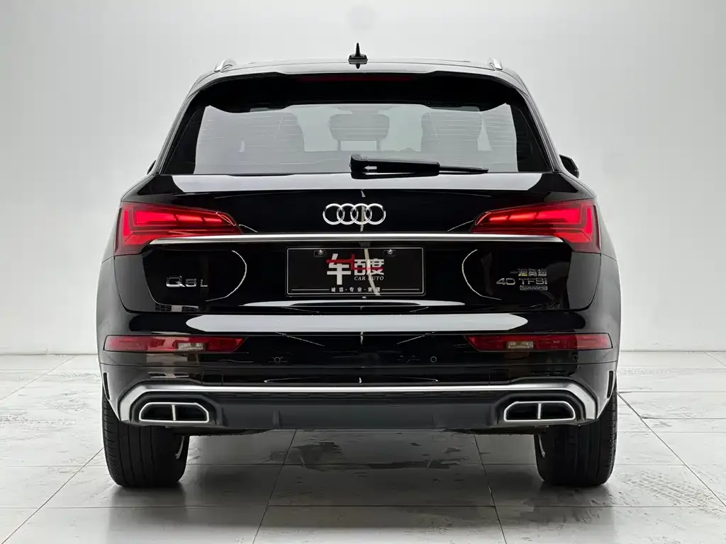 Audi Q5L — фото 4