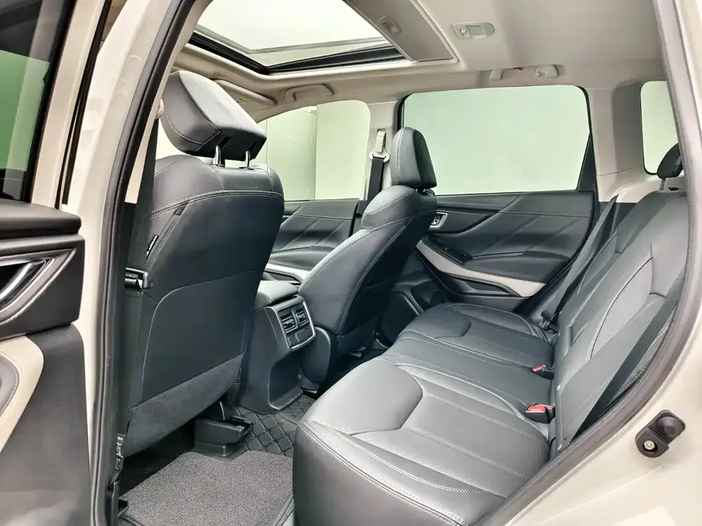 Subaru Forester — фото 6
