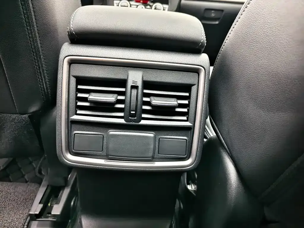 Subaru Forester — фото 10