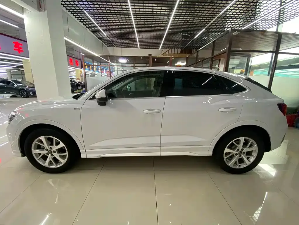 Audi Q3 Sportback 2022 из CN, фото 8