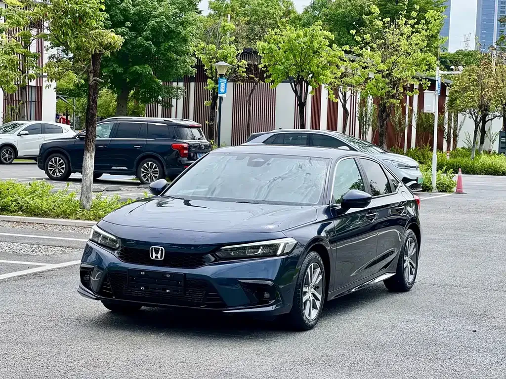 Honda Civic — фото 1