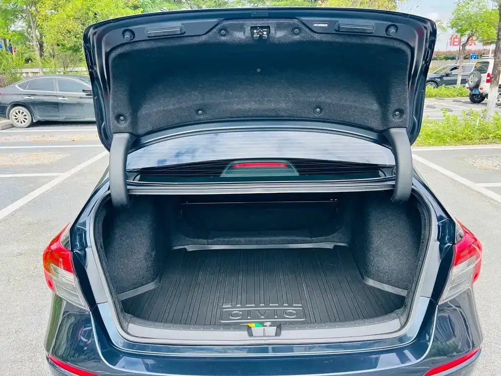 Honda Civic — фото 3