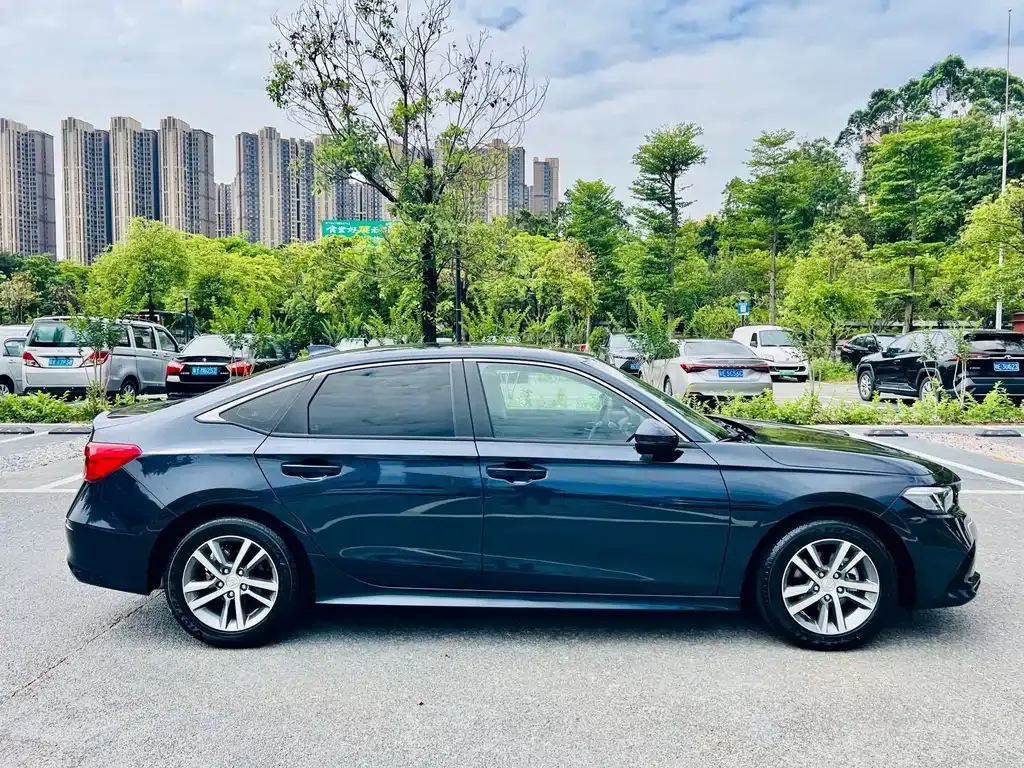 Honda Civic — фото 10