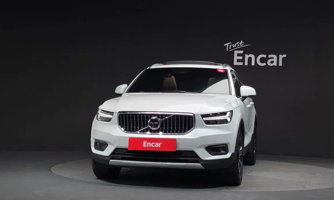 Volvo XC40 — фото 2