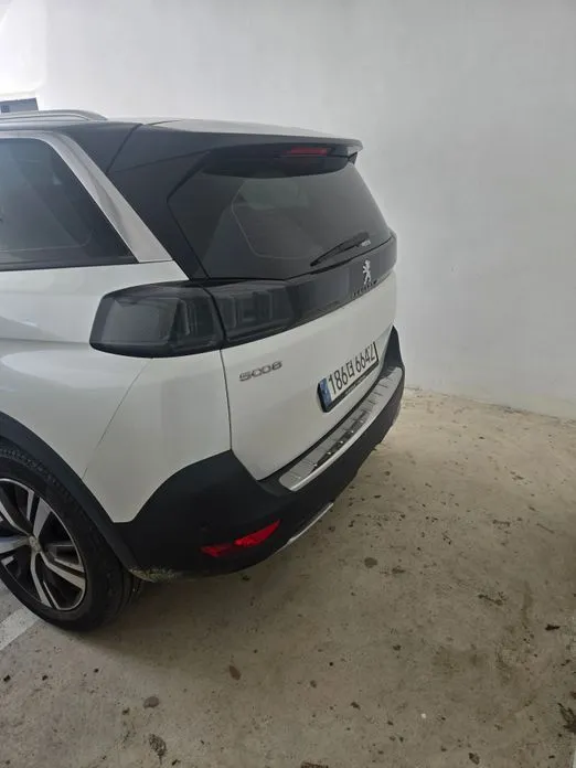 Peugeot 5008 — фото 10