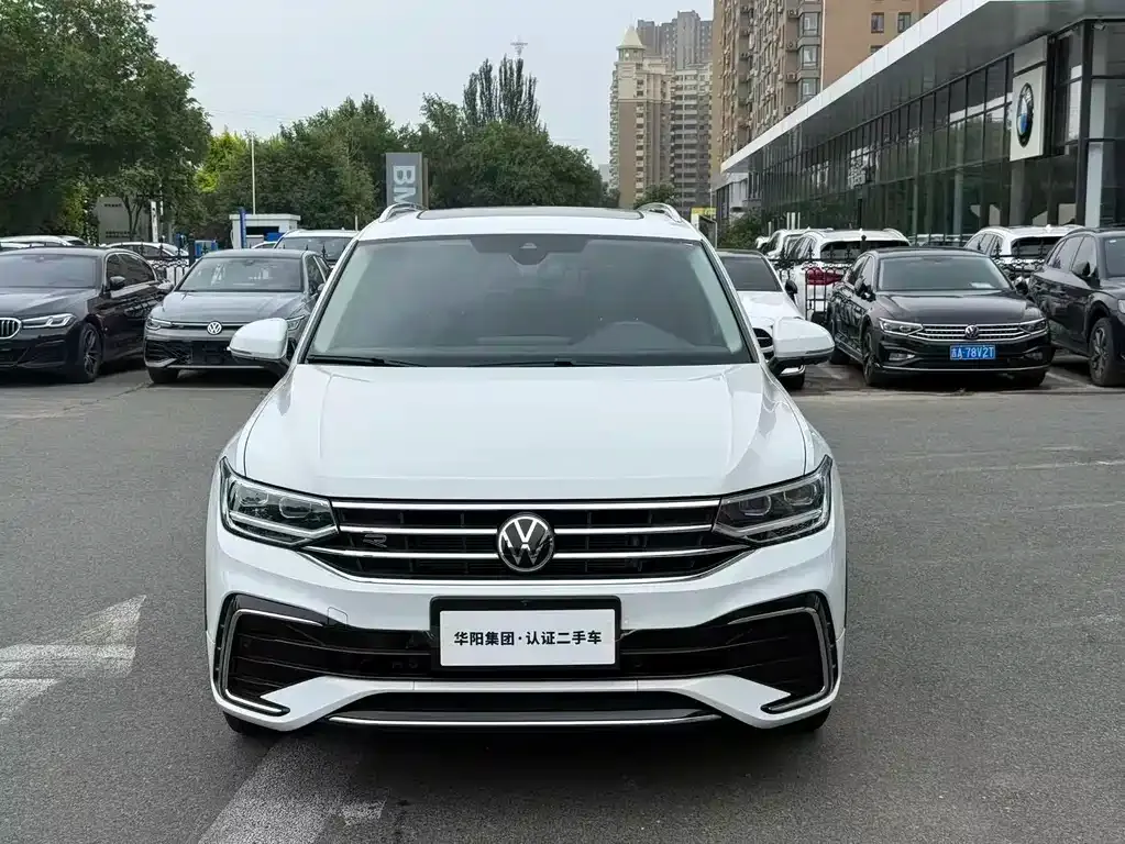 Volkswagen Tiguan L — фото 4