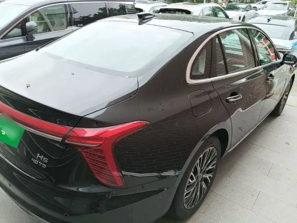 Hongqi H5 — фото 10