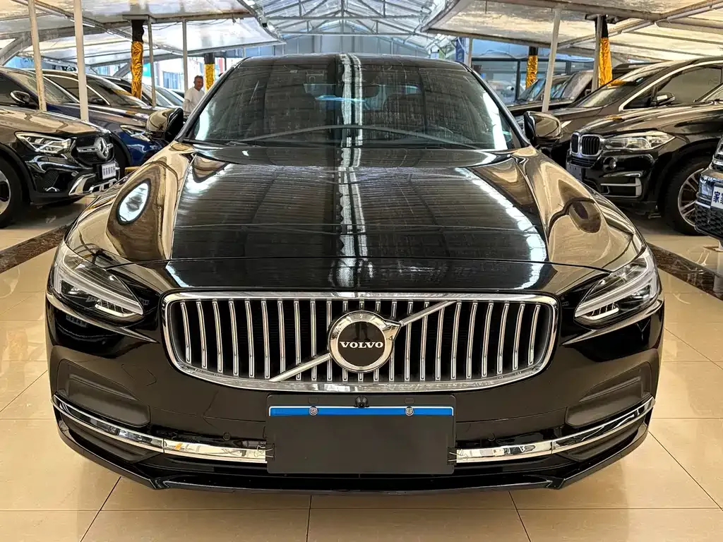 Volvo S90 — фото 5
