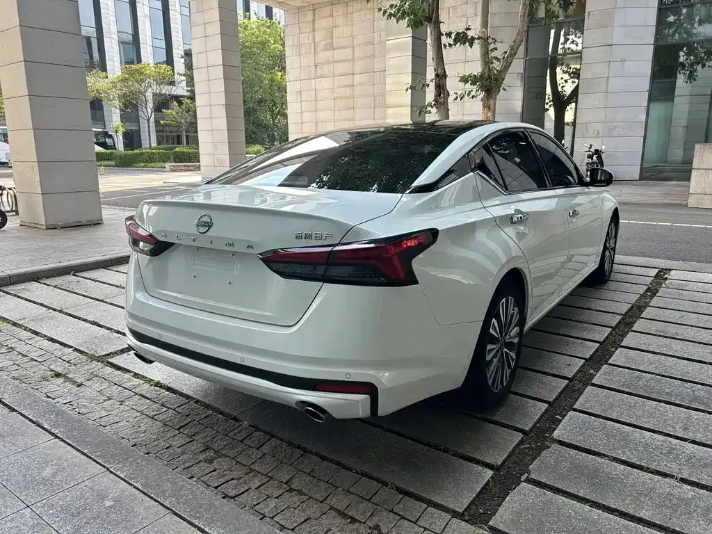 Nissan Teana — фото 10