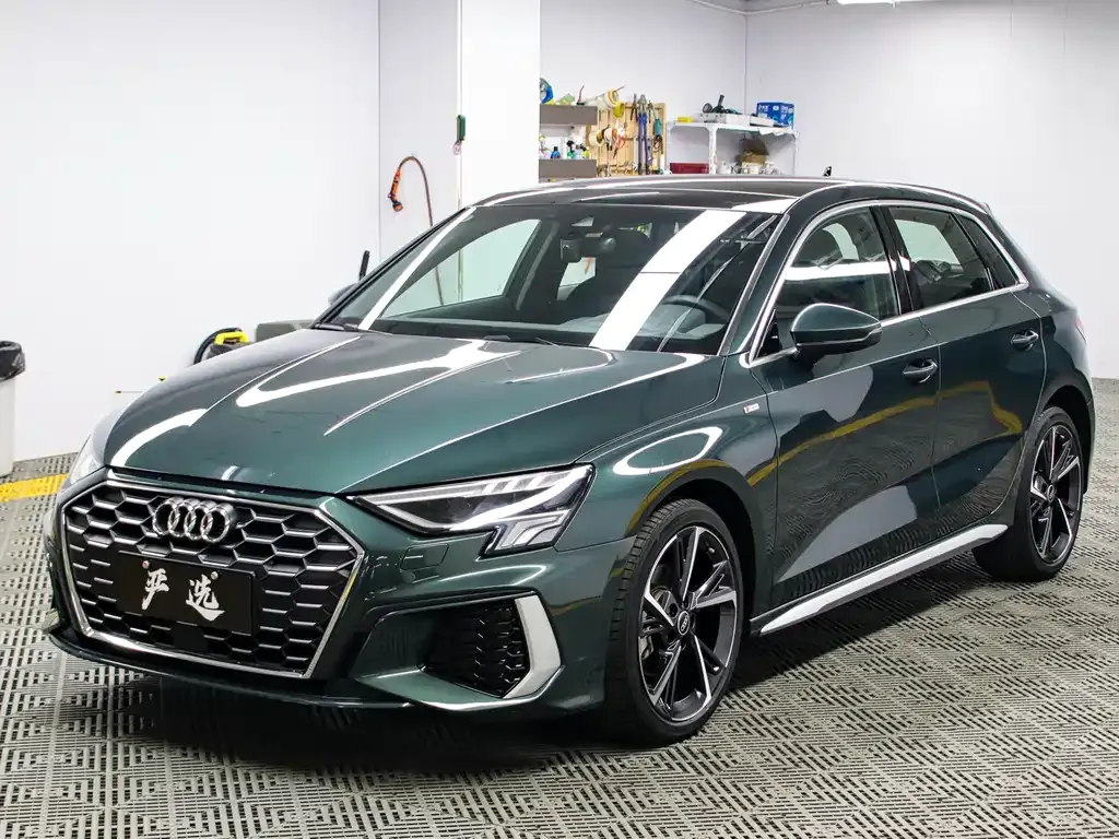 Audi A3 — фото 1