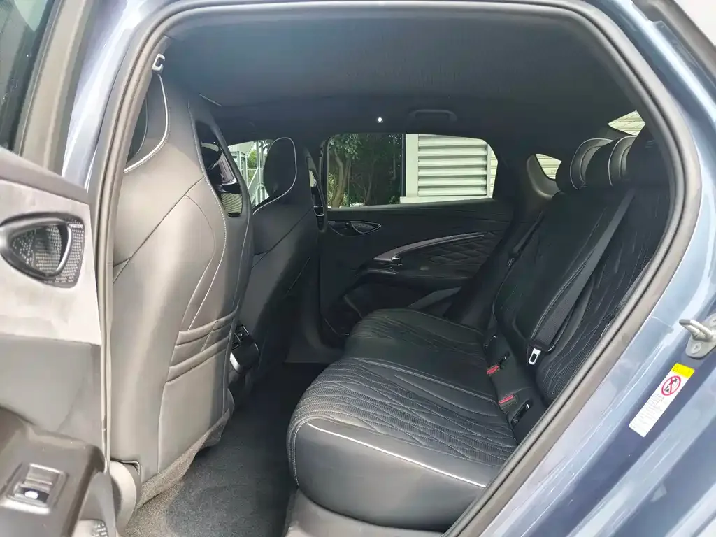 BYD Seal — фото 7