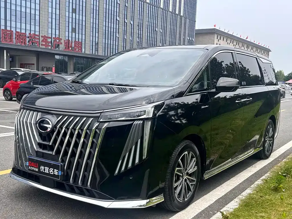 GAC Motor Trumpchi M8 — фото 1