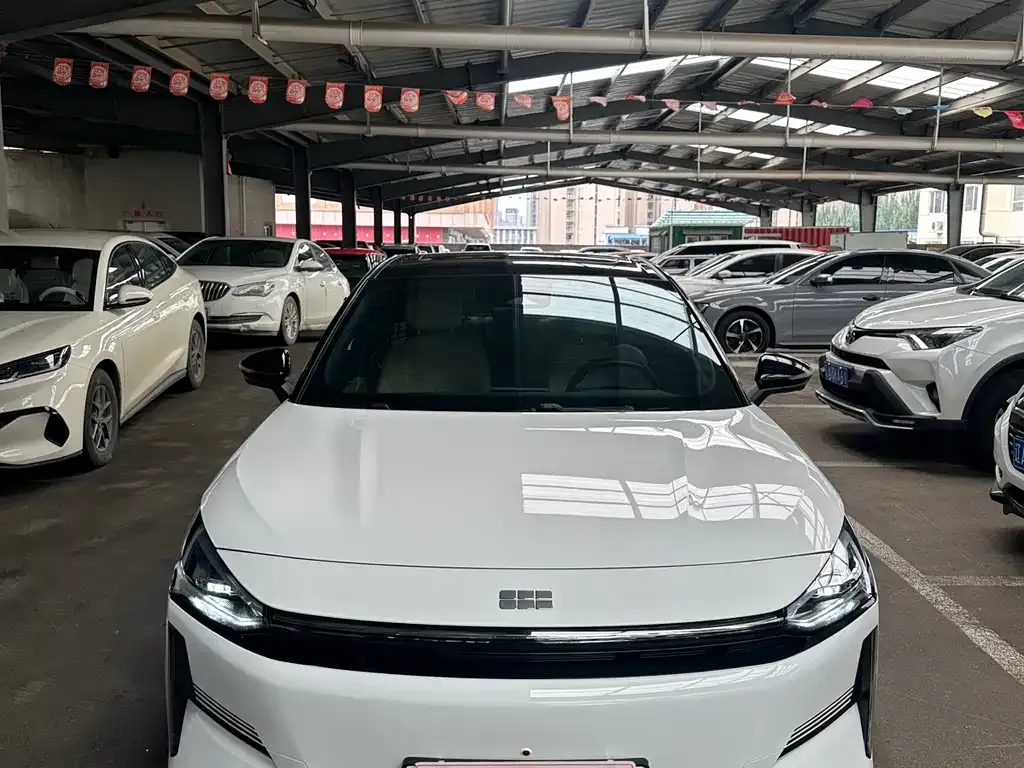 Geely Galaxy L6