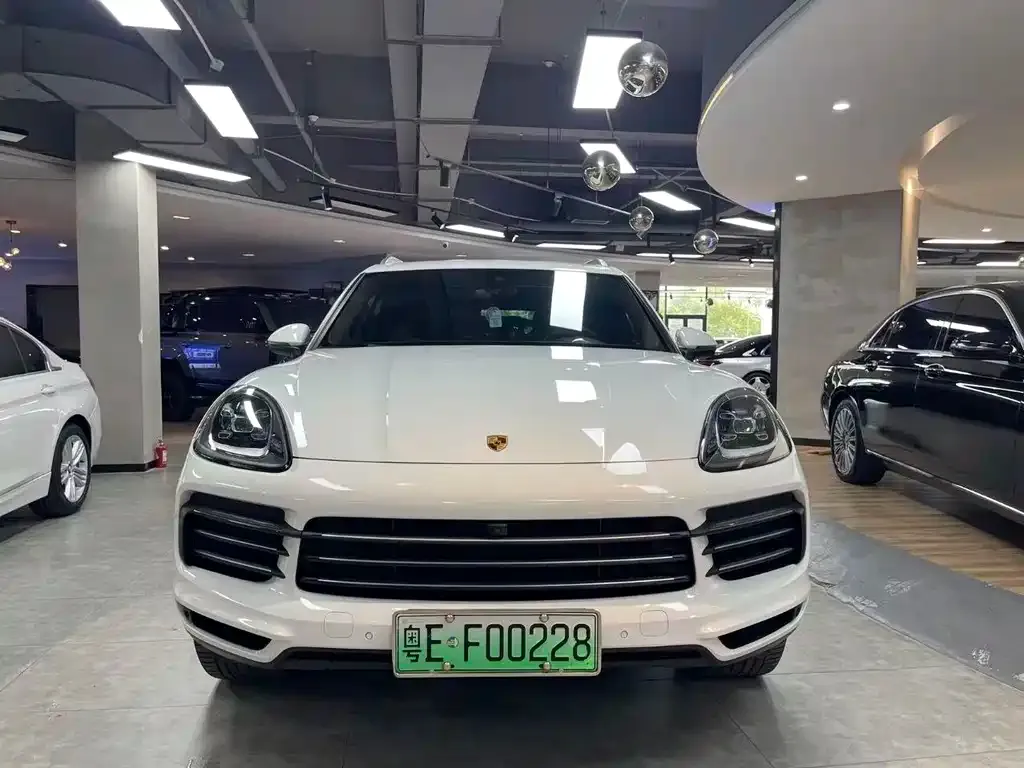 Porsche Cayenne Hybrid — фото 4