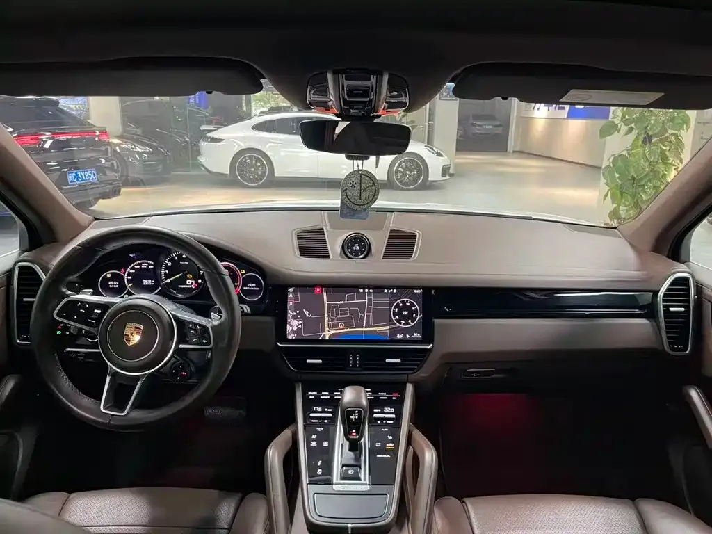 Porsche Cayenne Hybrid — фото 3