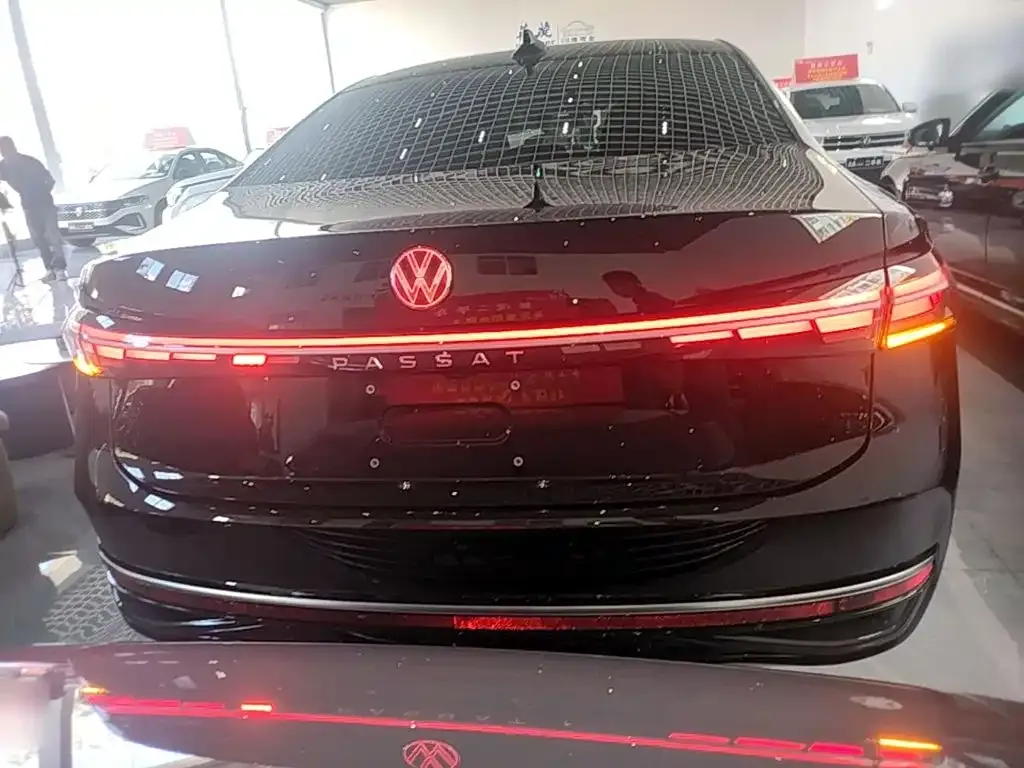 Volkswagen Passat — фото 5