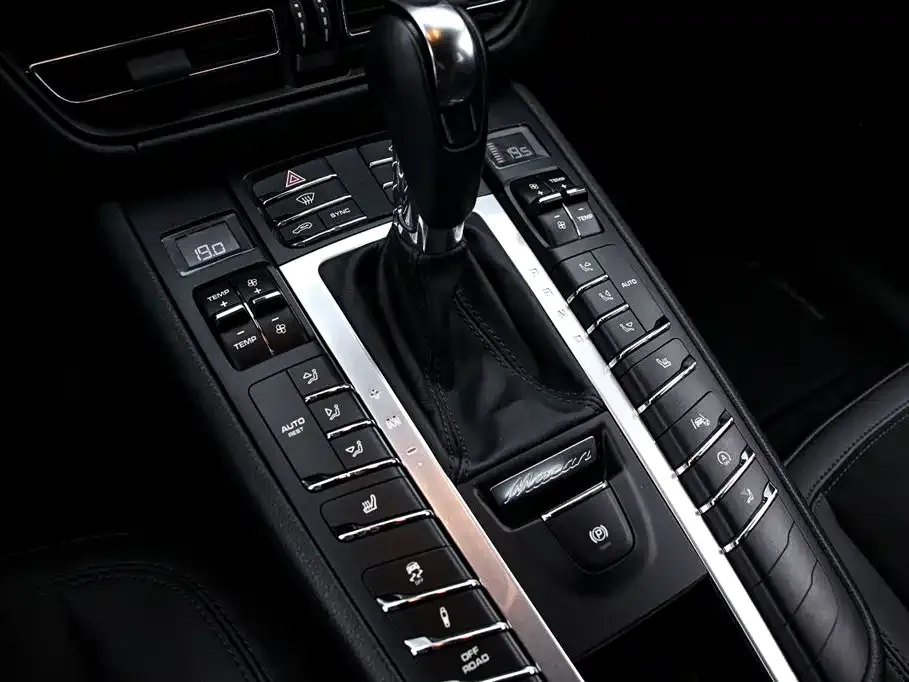 Porsche Macan — фото 3