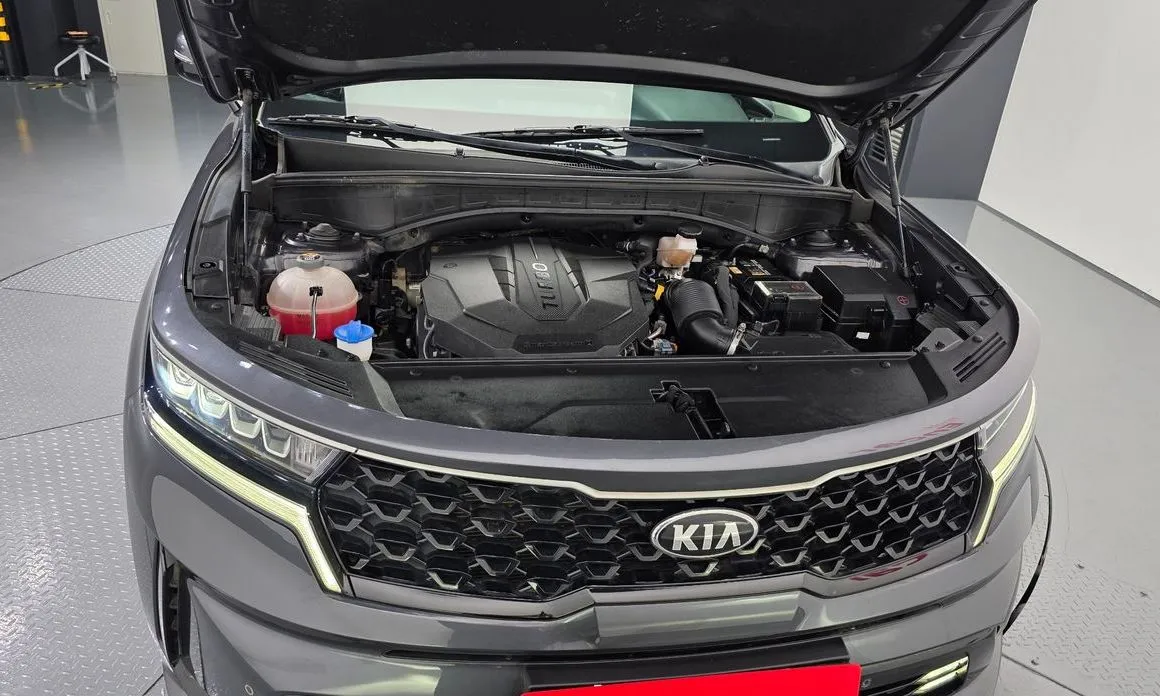Kia Sorento — фото 9