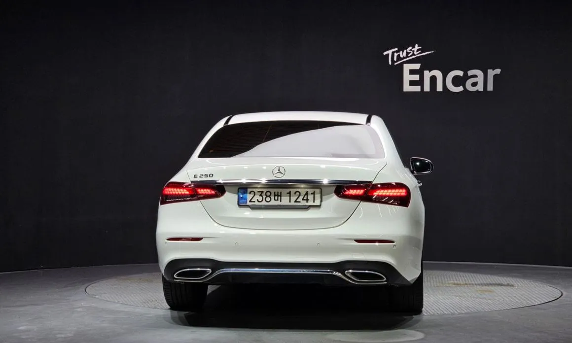 Mercedes-Benz E-Class 2023 из KR, фото 7