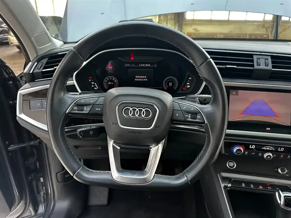 Audi Q3 — фото 6