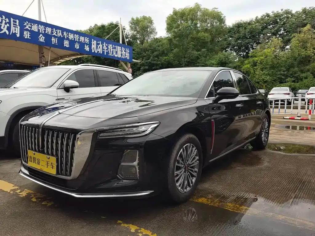 Hongqi H5 — фото 1