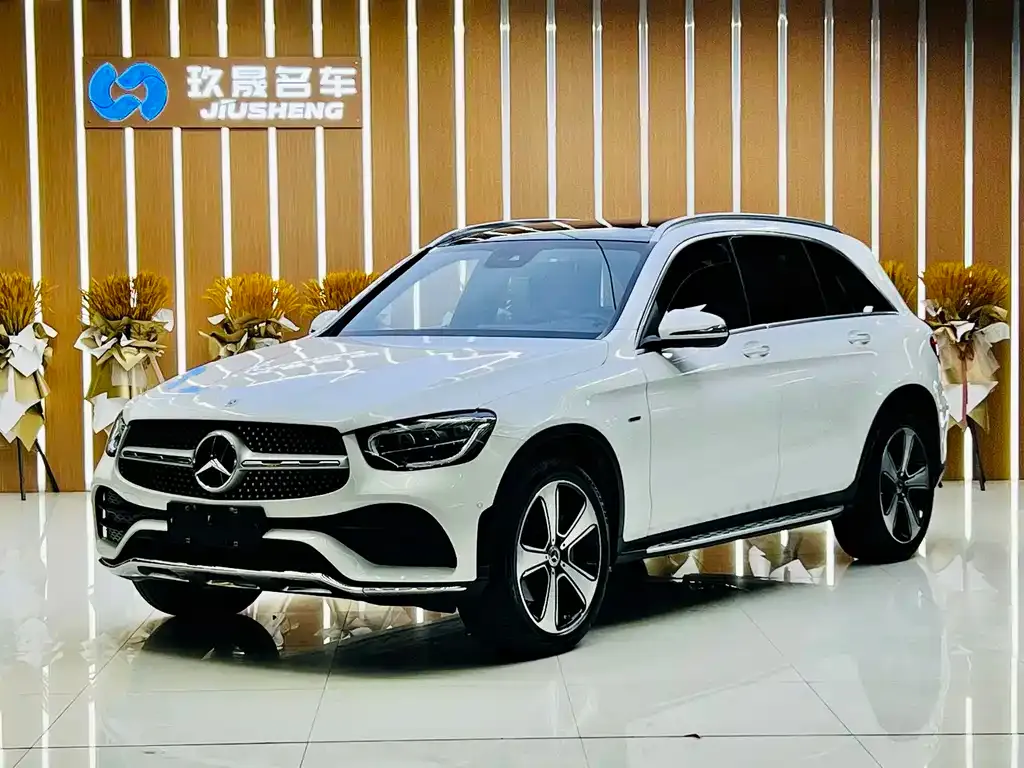 Mercedes-Benz GLC — фото 1