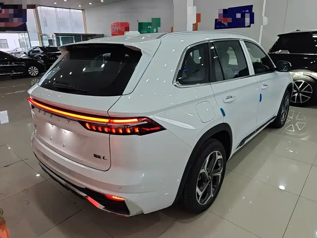 Geely Xingyue L — фото 10