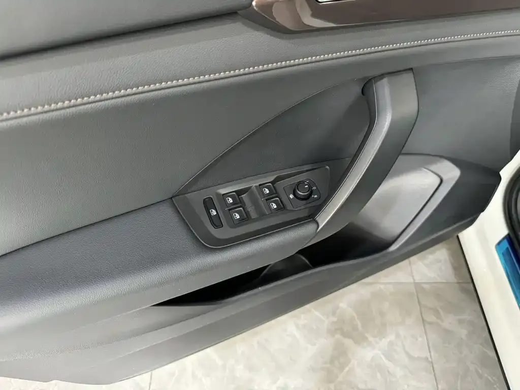 Volkswagen Tharu — фото 4