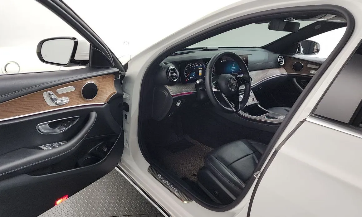 Mercedes-Benz E-Class 2023 из KR, фото 6