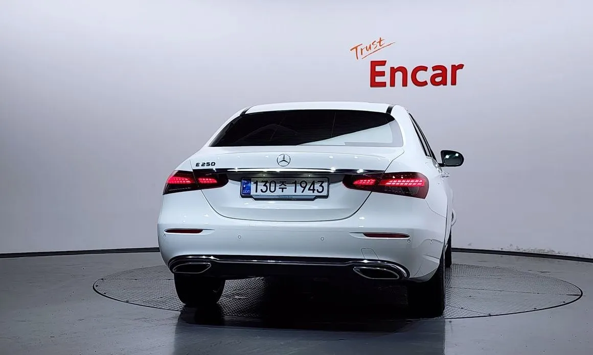 Mercedes-Benz E-Class 2023 из KR, фото 4