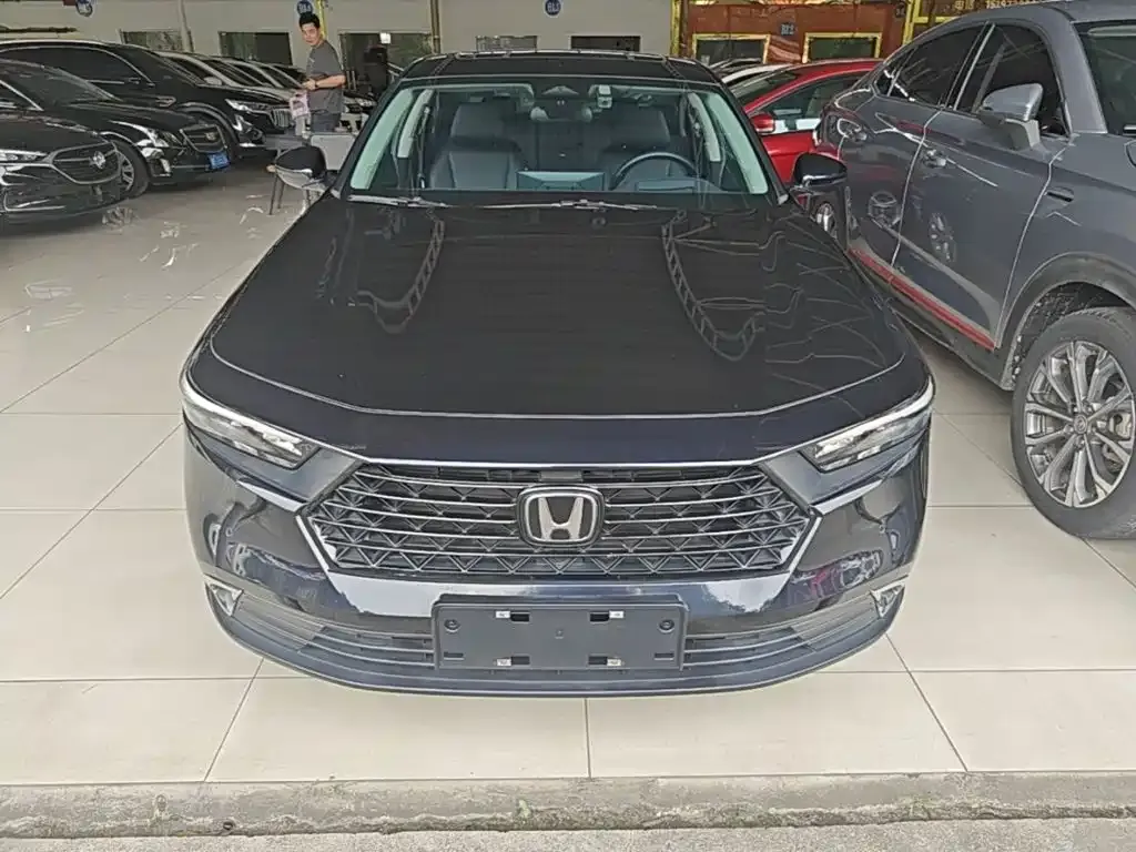 Honda Accord — фото 10