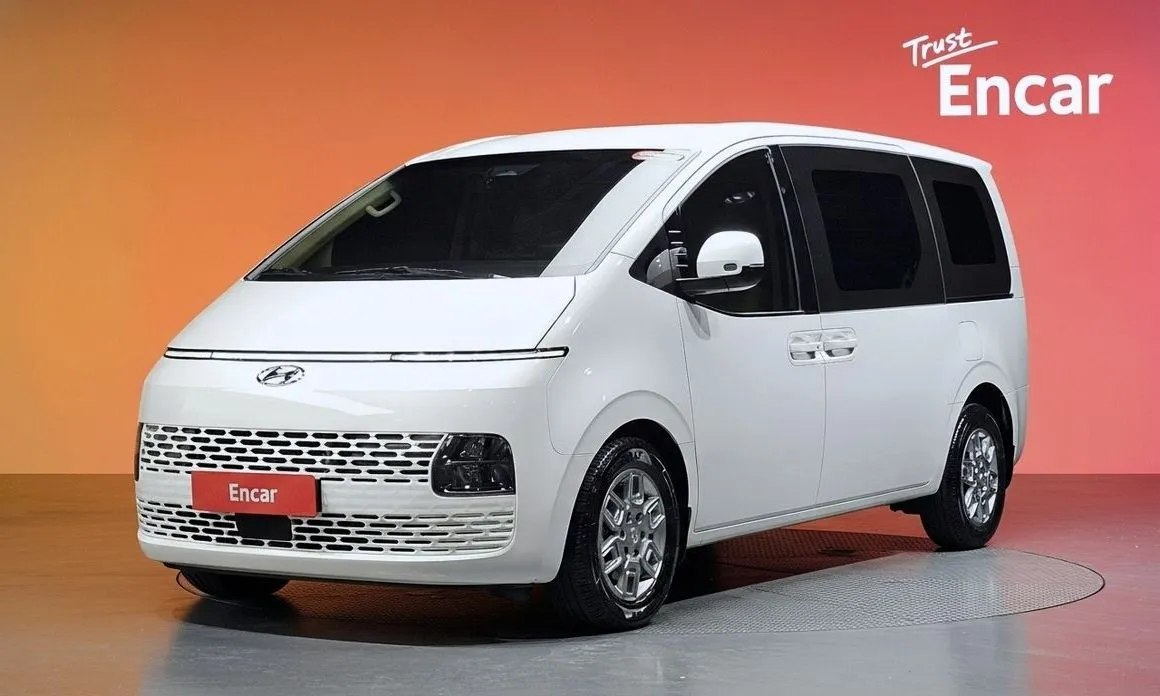 Hyundai Staria — фото 1