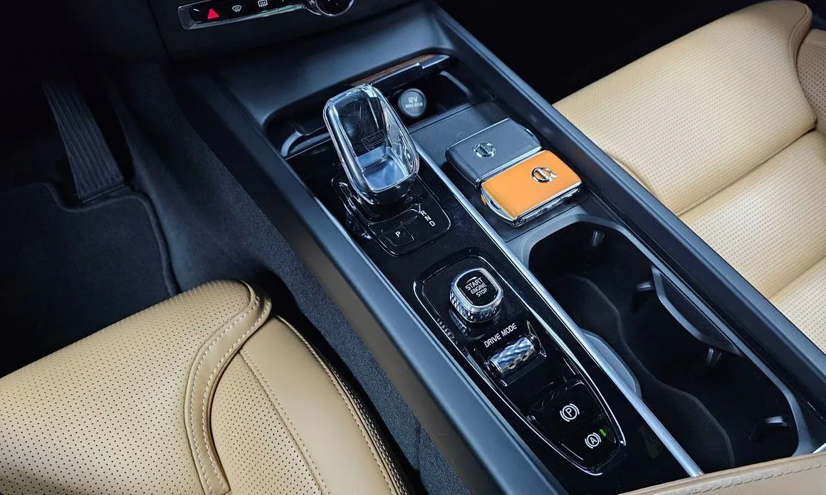 Volvo XC60 2021 из KR, фото 8