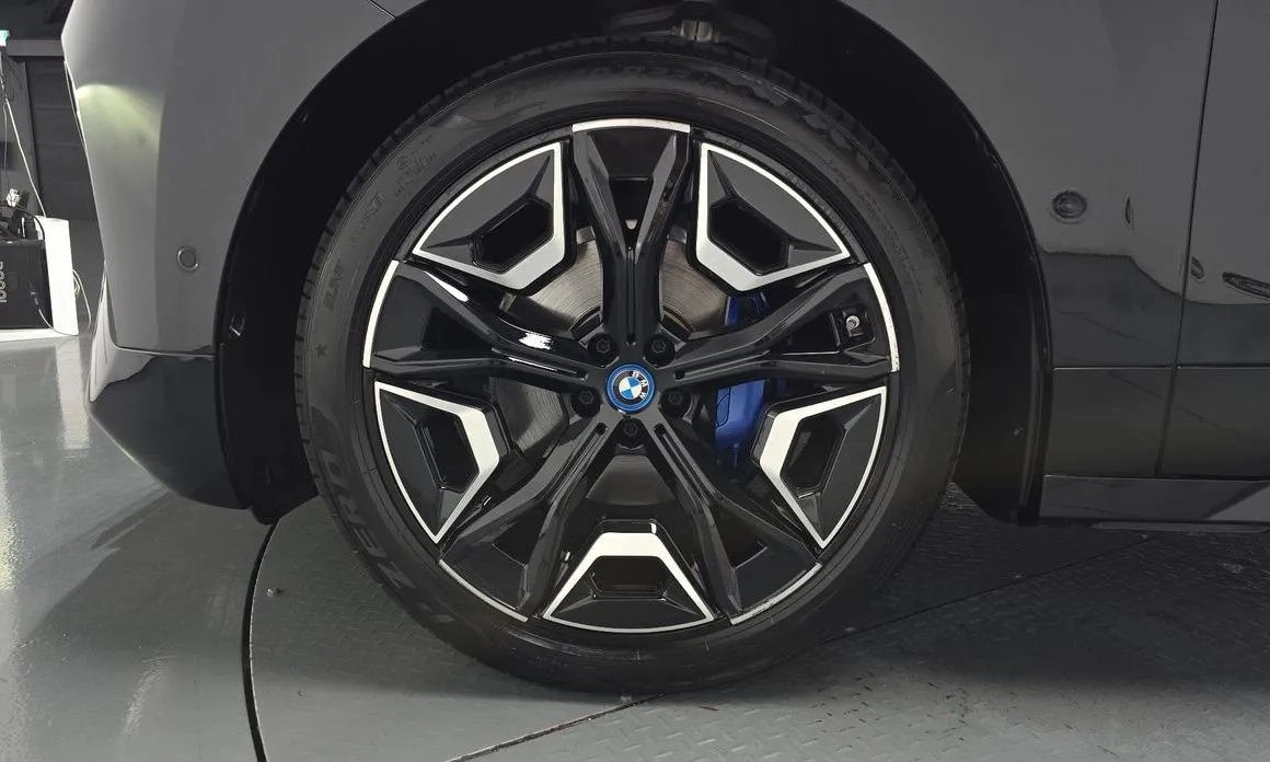 BMW iX 2023 из KR, фото 8