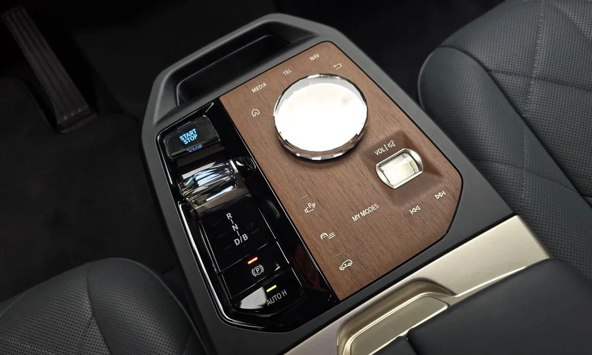 BMW iX 2023 из KR, фото 5