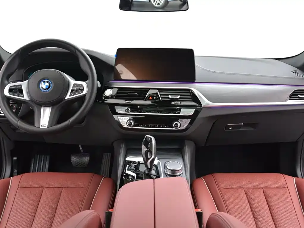BMW 5 Series New Energy — фото 10