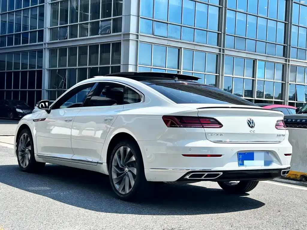 Volkswagen CC — фото 10