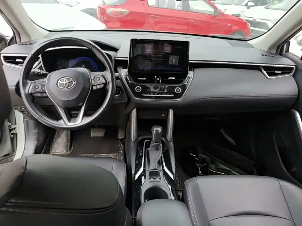 Toyota Corolla Cross — фото 3