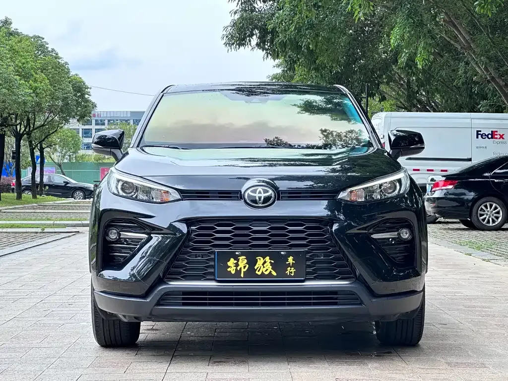 Toyota Wildlander — фото 6