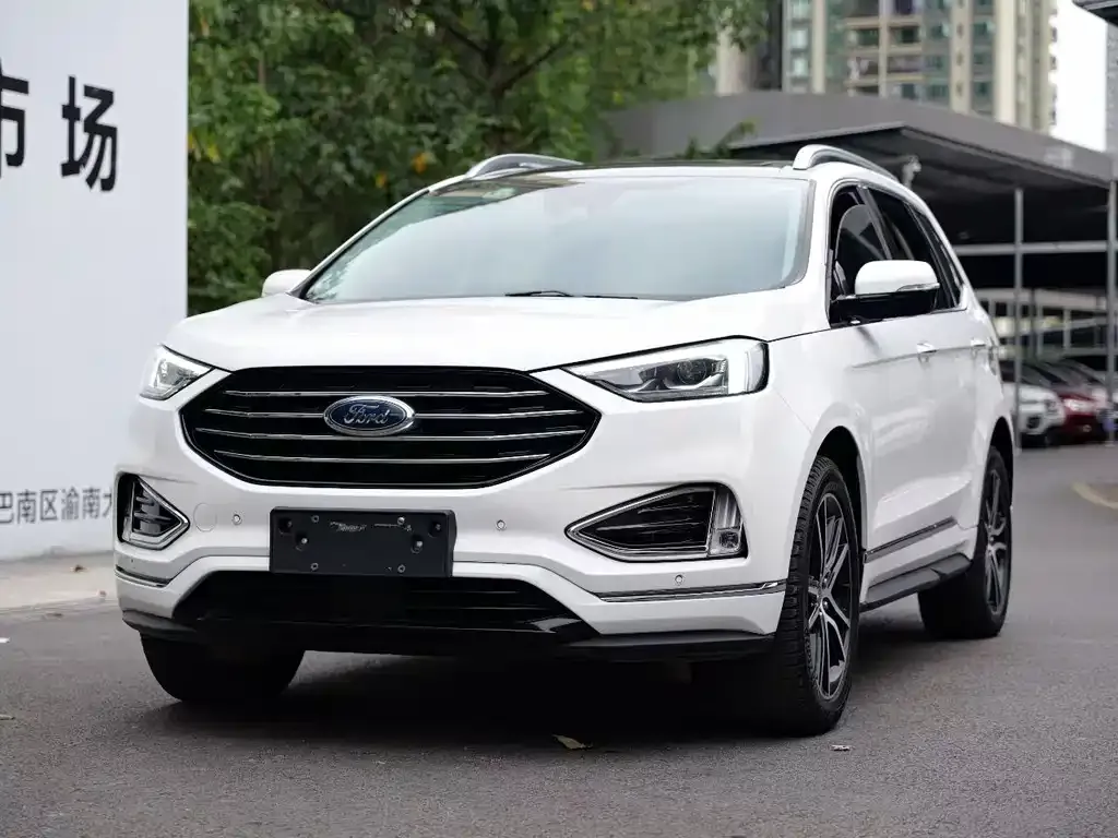 Ford Edge — фото 1