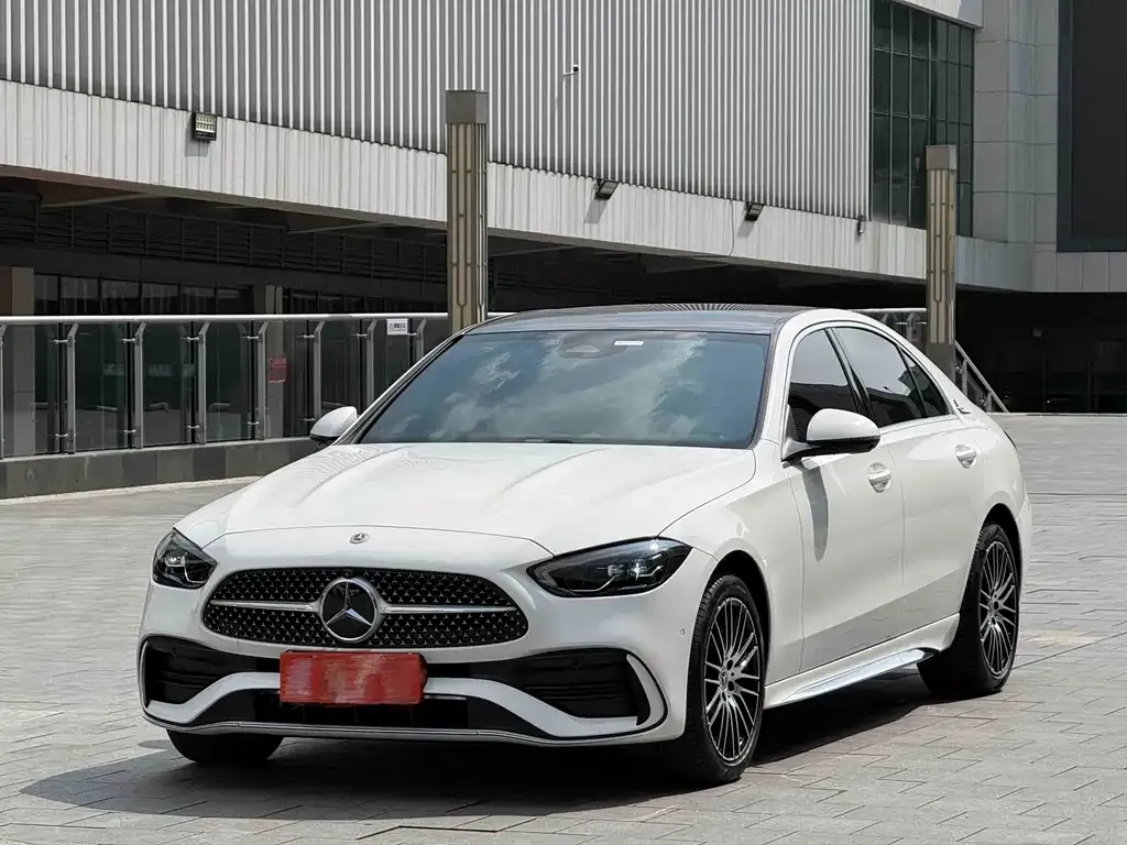 Mercedes-Benz C-Class — фото 1
