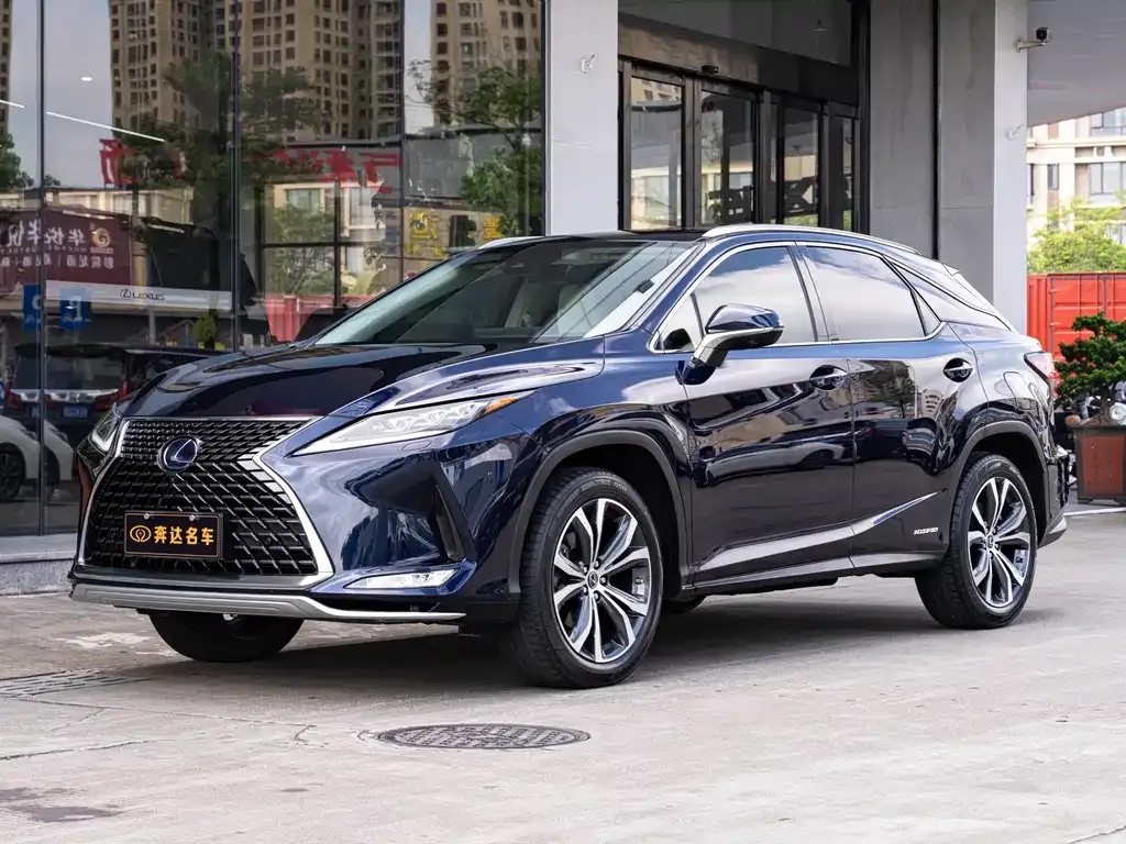 Lexus RX — фото 1