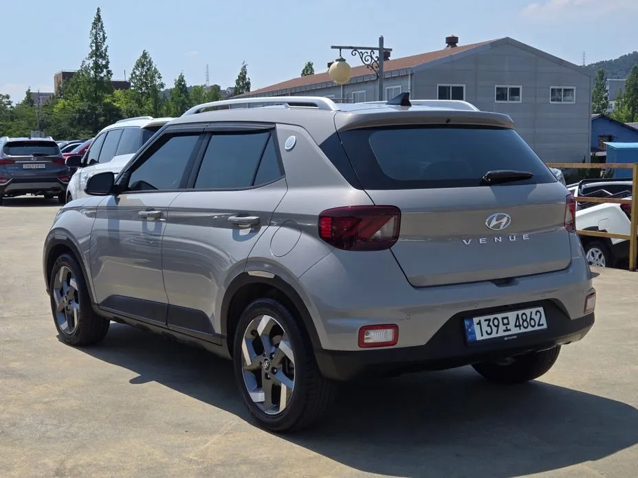 Hyundai Venue — фото 2