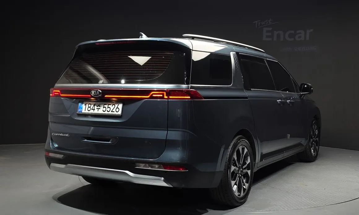 Kia Carnival — фото 2