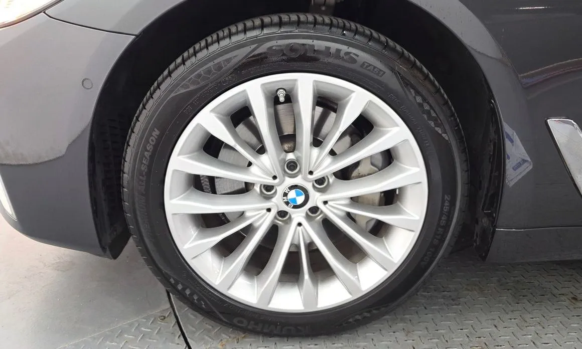 BMW 5-Series 2022 из KR, фото 9