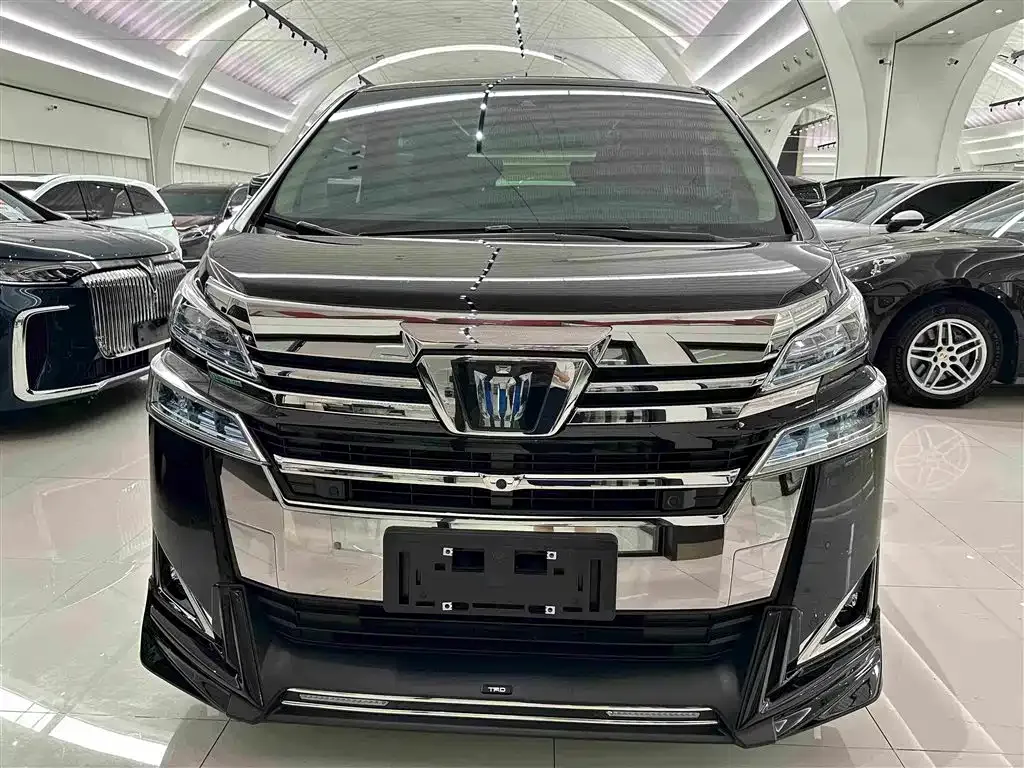 Toyota Vellfire — фото 7