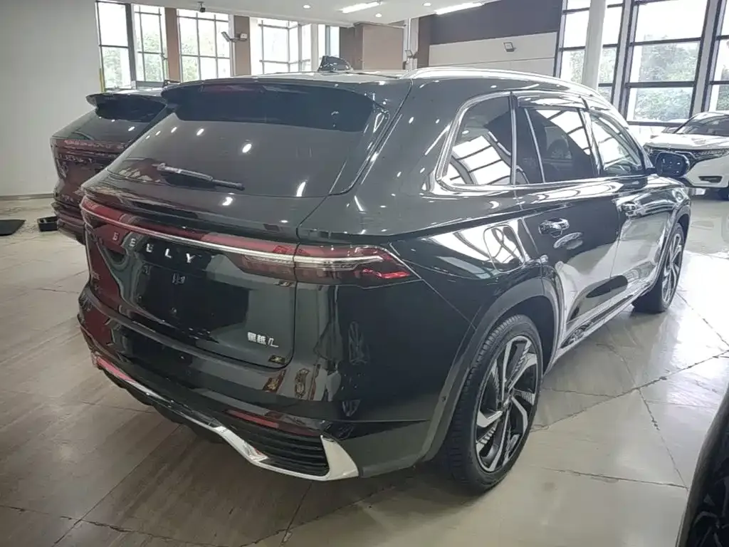 Geely Xingyue L — фото 9