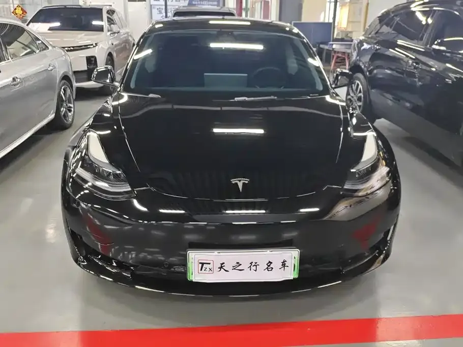 Tesla Model 3 — фото 3